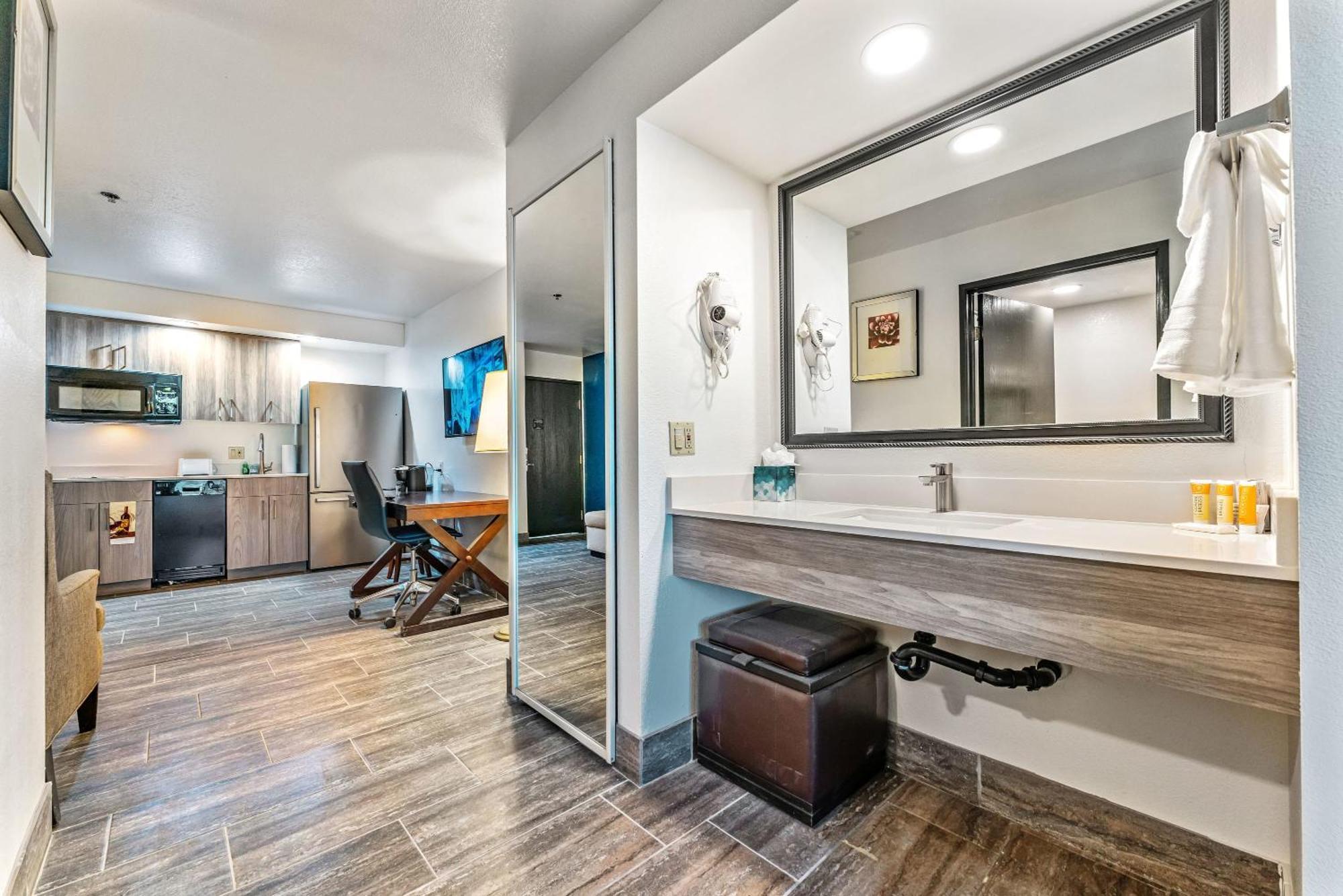 Promo Apartment Tempe